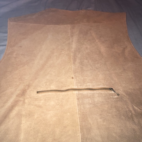 COPY - John Deere leather hunting vest - Picture 4 of 4